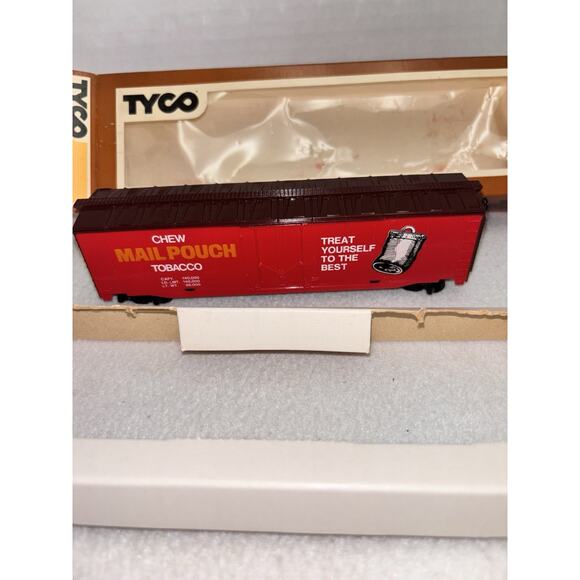 Tyco HO Old-Time Boxcar Mail Pouch Chew Tobacco 374A Red Model Unused - Picture 3 of 12